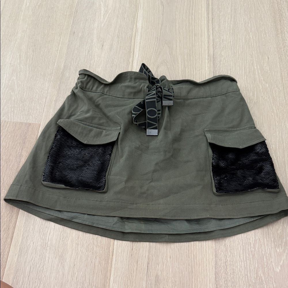 Pre-Owned Ramy Brook Green Mini Skirt with Black Sequin Pockets